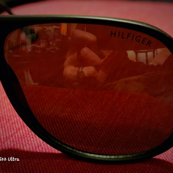 TOMMY HILFIGER SUNGLASSES - Picture 2 of 6